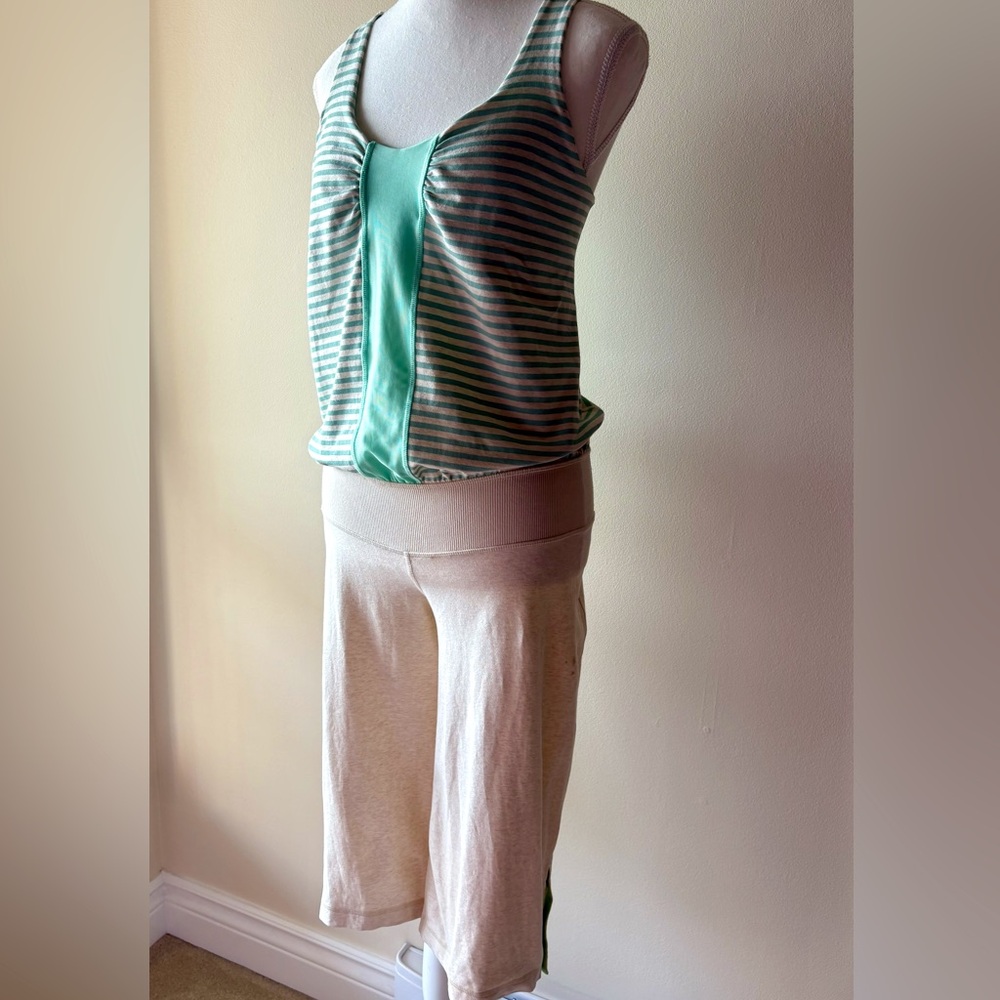 Sz6 Lululemon Romp Her Jumpsuit Romper Oatmeal Mint